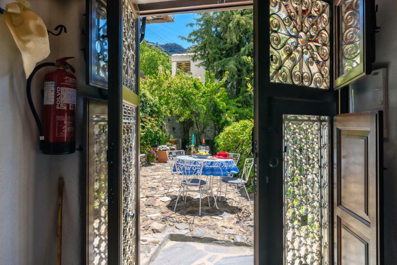 شقة Casa Cecilia Bubión المظهر الخارجي الصورة